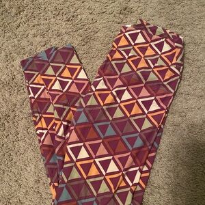 LuLaRoe Leggings with Multicolor Triangle Pattern